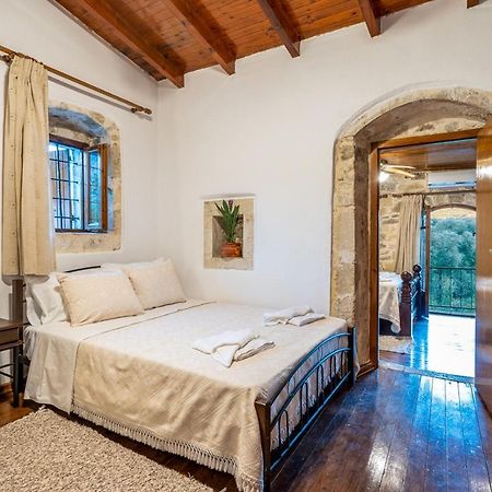 Villa Tzaniana Apomarma Bagian luar foto