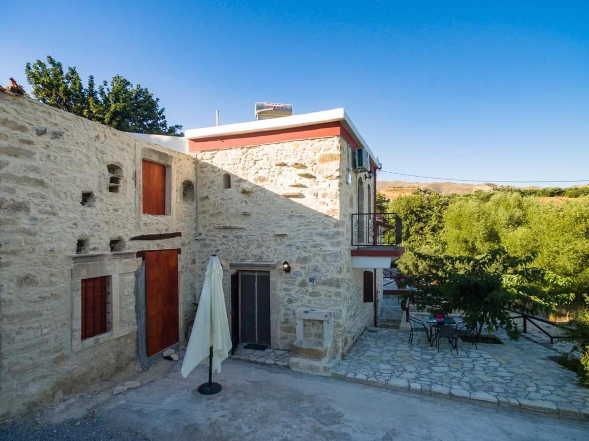 Villa Tzaniana Apomarma Bagian luar foto